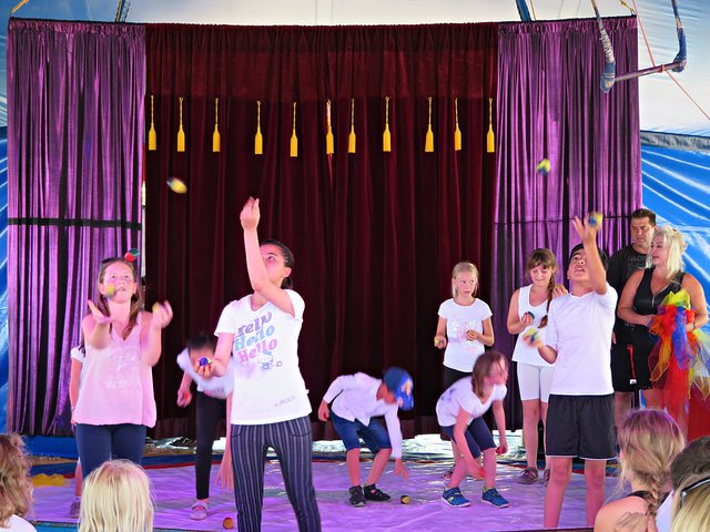 Da kann auch mal ein Ball fallen | Foto: Brigitte Melder