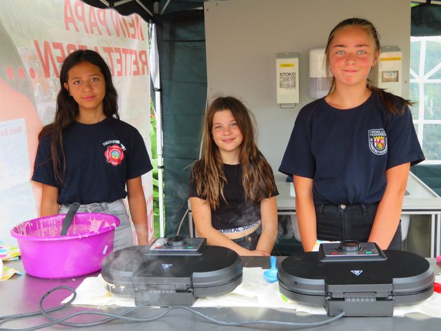 Beim Waffeln backen | Foto: Brigitte Melder