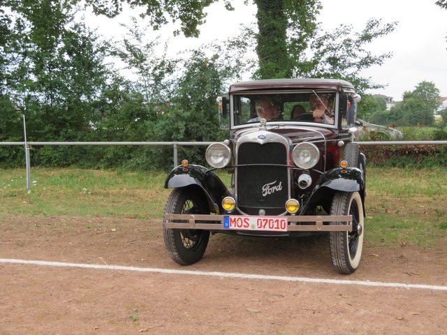 Frisch angekommen und voll besetzt aus Mosbach | Foto: Brigitte Melder