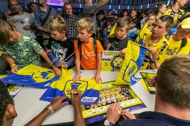 Gefragte Autogramme | Foto: Paul Needham