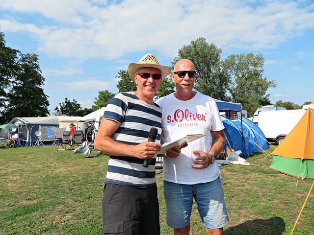 Moderator Klaus Diemert und Segelflieger Hans Busche | Foto: Brigitte Melder