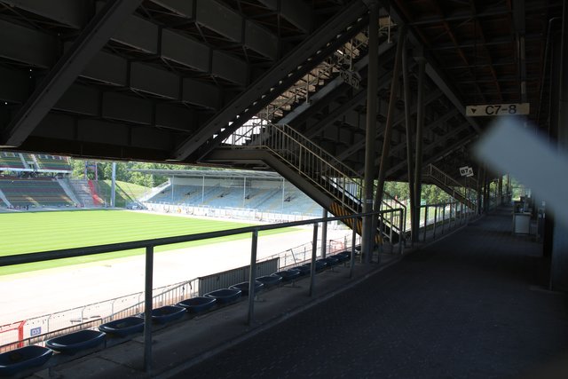 Blick auf die neue Nordtribüne | Foto: jnb