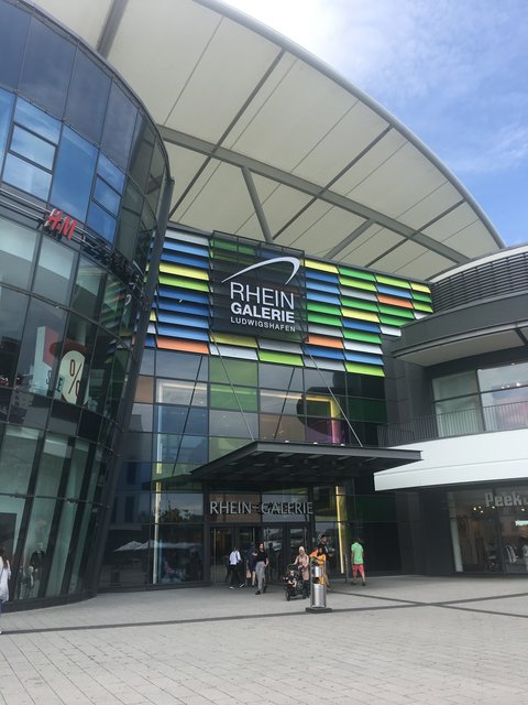 Rheingalerie - ein klimatisierter Ort zur Abkühlung | Foto: Laura Röther