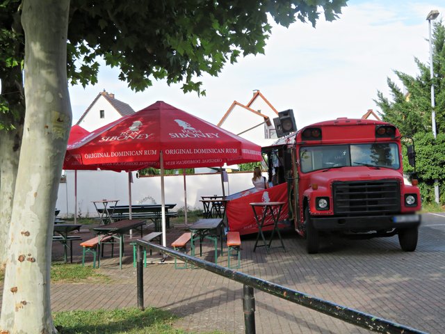 Fast wie ein Feuerwehrauto, aber hier wurde der Durst gelöscht | Foto: Brigitte Melder