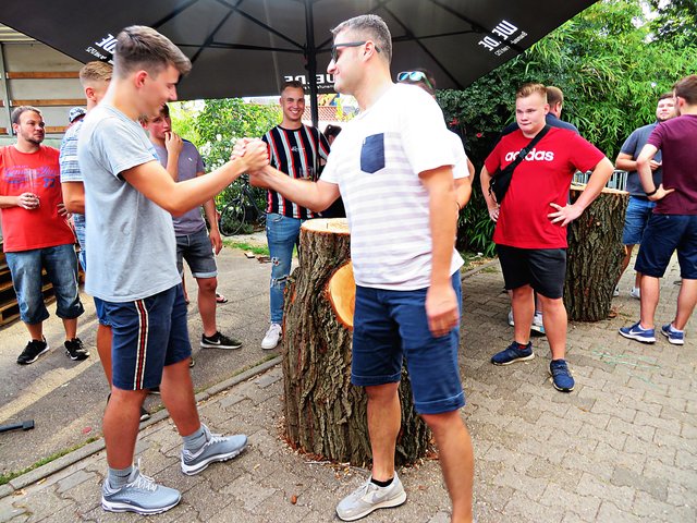 Fairer Handschlag | Foto: Brigitte Melder