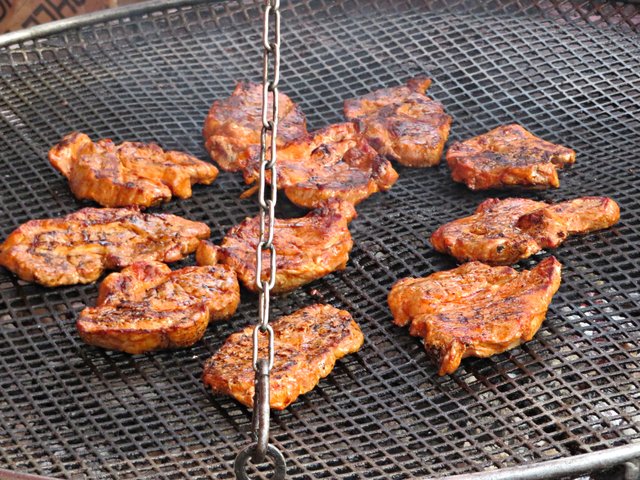 Saftige Steaks auf dem Grill | Foto: Brigitte Melder