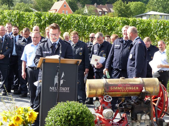 Die Laudatio des Zugführers des Löschzuges I | Foto: Medienteam Feuerwehr Neustadt