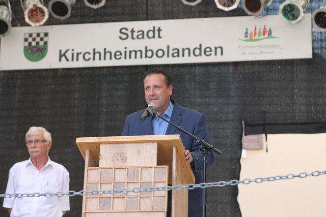 Stadtbürgermeister Dr. Marc Muchow bei der Eröffnung.
