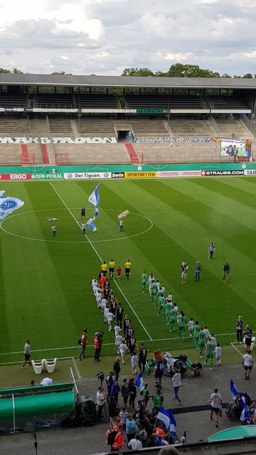 Die Teams kommen | Foto: jow