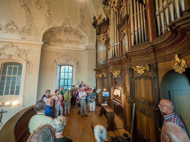 Orgelführungen und Vorspiele in St. Peter Bruchsal, einem Werk des Barockarchitekten Balthasar Neumann, bietet der Förderverein zur Erhaltung der Kirche. 
 | Foto: Max Trinter 