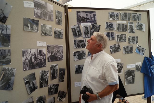 Eckhard Richter unterstützte die Feierlichkeiten mit einer Bilderausstellung | Foto: Walter