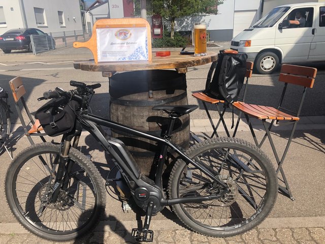 Radler-Pause am Kraut- und Rübenweg in Ottersheim. | Foto: Franz Walter Mappes
