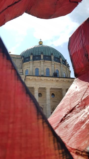 "Vom selben Ursprung aus" - und der Dom | Foto: jow