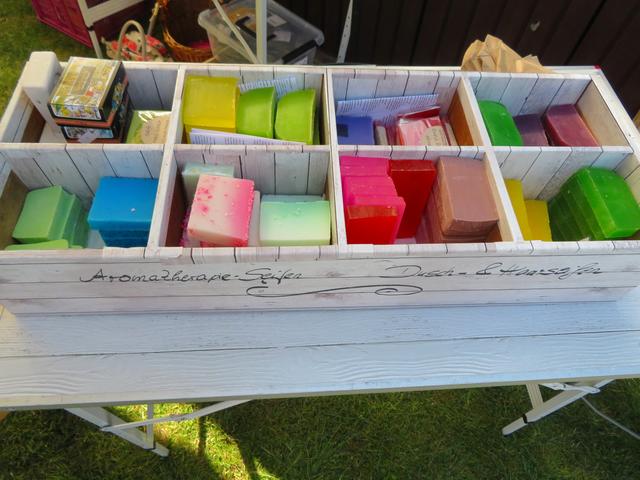 Bunte Seifen in Handarbeit hergestellt | Foto: Brigitte Melder
