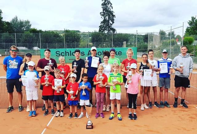 Die Kinder und Jugendlichen des TC Eisenberg. | Foto: ps