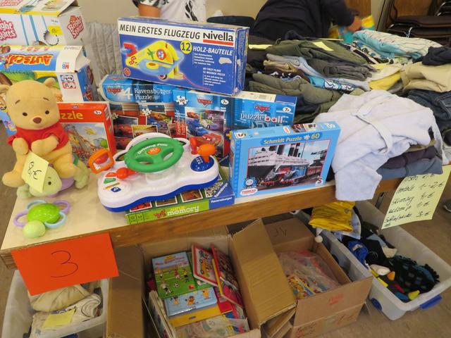 BriMel unterwegs: Kleider- und Spielzeugbasar vom Katholischen