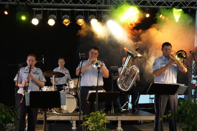 „Wings of Dixie“ gaben den musikalischen Auftakt mit ihrem Dixieland-Jazz | Foto: Walter