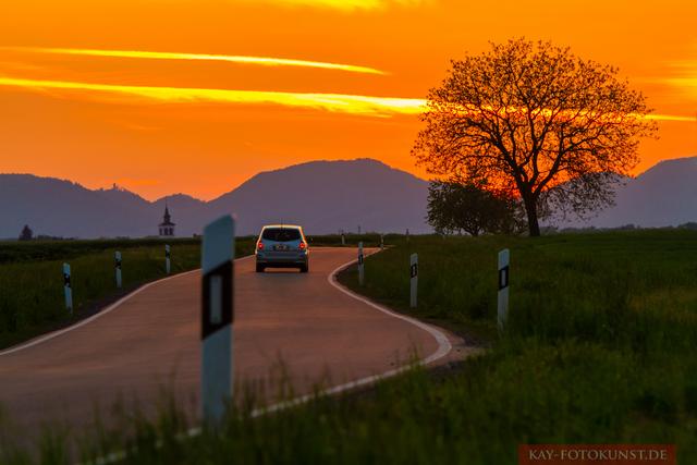 Hatzenbühl, Ortsausgang Richtung Hayna im Sommer (Mai) fotografiert | Foto: Kay Adswayong