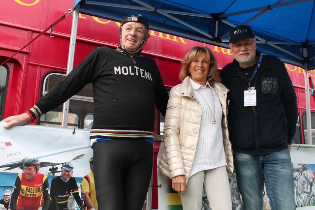 Willi Altig und Monique Altig mit Organisator Jockel Faulhaber (von links) | Foto: Michael Sonnick