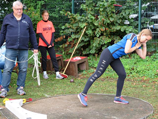 Sarah Hahn beim Kugelstoßen | Foto: Brigitte Melder
