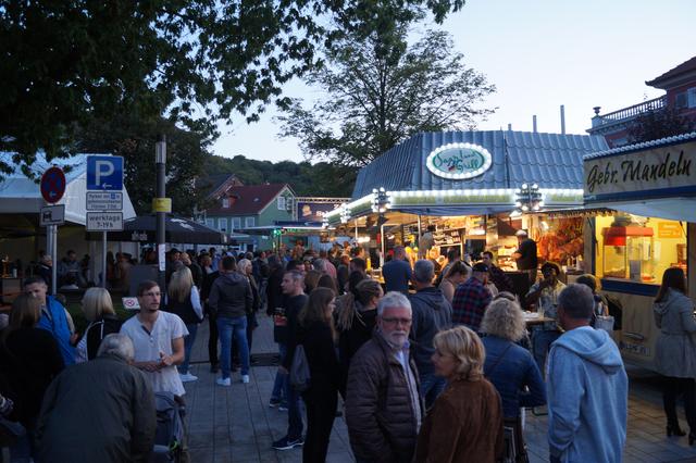 Stimmungsvolles Treiben am Alten Markt | Foto: Walter