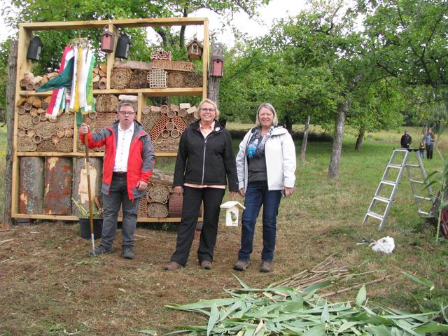 PWV Vorsitzende Petra Jung-Schoch (Mitte) mit Wimpelwart Michael Kögel (links) und PWV Kassenwartin Petra Jung (rechts) | Foto: PWV Annweiler