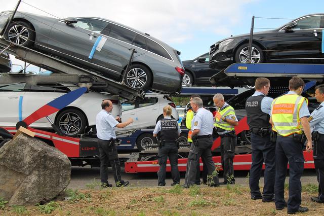 Darf der Transporter weiterfahren oder nicht? Bei der gemeinsamen Analyse wird dies entschieden. | Foto: Heike Schwitalla