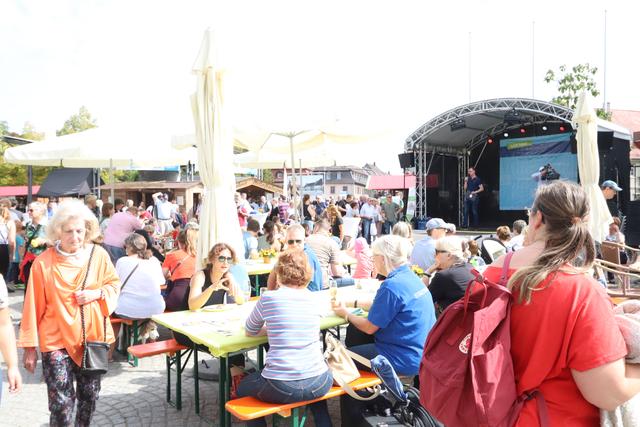 Kunst und Genuss am Kübelmarkt