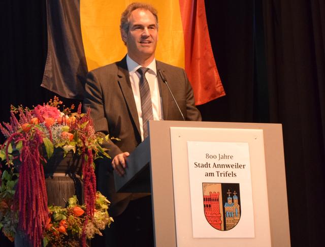 Landrat Dietmar Seefeldt, | Foto: Bender