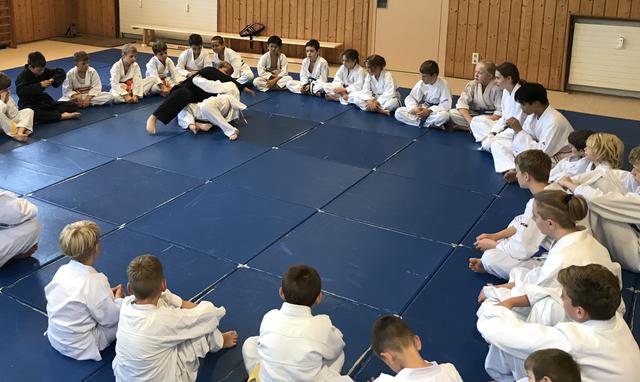 Prüfung der einzelnen Übungsform | Foto: Ps