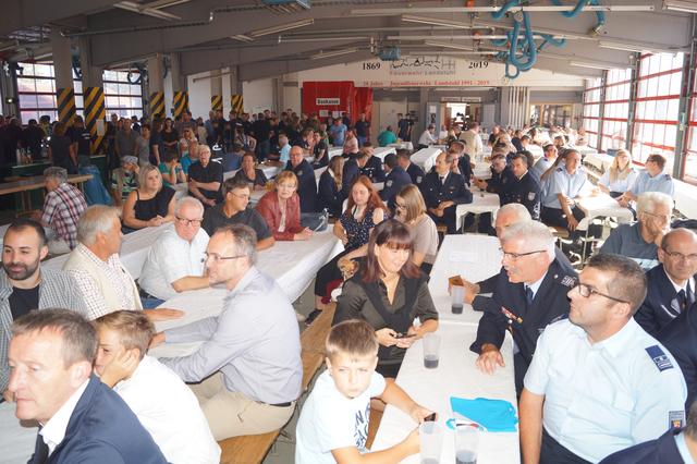 Die Feuerwache war schon morgens sehr gut besucht | Foto: Walter