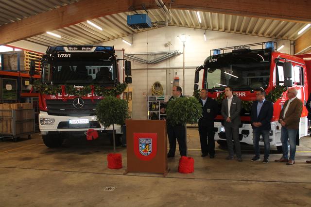 Bernd Pietsch stellvertretender Wehrleiter der Feuerwehr Annweiler am Trifels bei seiner Ansprache