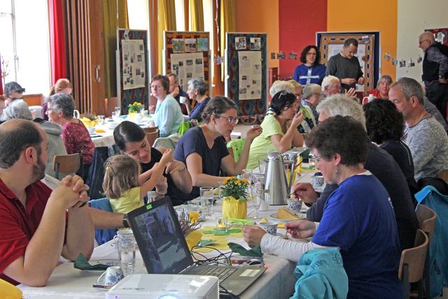Zahlreiche Fotos, Plakate und Zeitungsausschnitte erinnerten an die vier Jahrzehnte Hungermarsch | Foto: Layes