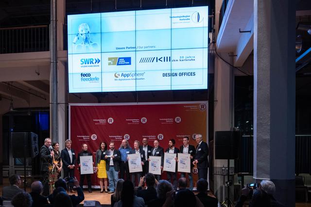 Gruppenbild mit allen NEO2019-Nominierten | Foto: Tecnologieregion/Roth