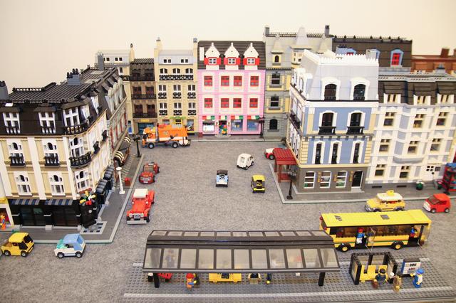 "Faszination Lego" im Bruchsaler Schloss - Stadtansicht Paris