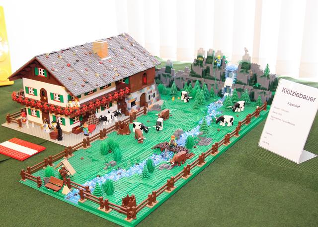 "Faszination Lego" im Bruchsaler Schloss - die Schweizer Alpen | Foto: Heike Schwitalla