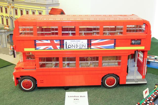 "Faszination Lego" im Bruchsaler Schloss - englischer Doppeldeckerbus | Foto: Heike Schwitalla