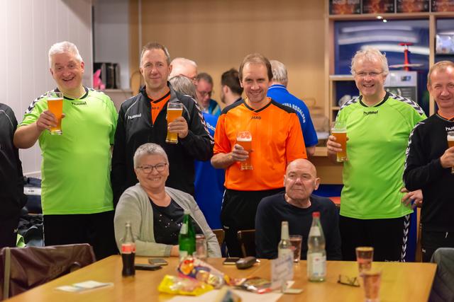 Nach dem Sieg und dem Abschluss des Spiels wurde eine verdiente Runde alkoholfreiem Bier getrunken | Foto: SG Ettlingen