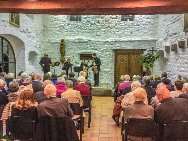 Das Konzert fand vor total vollem Saal statt. | Foto: Foto Z.H 19
