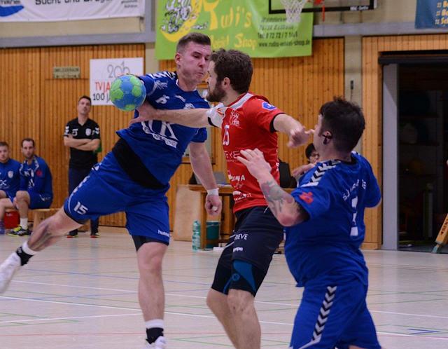 Lars Spielmann beim Anspiel an den "Kreis", Axel Risser