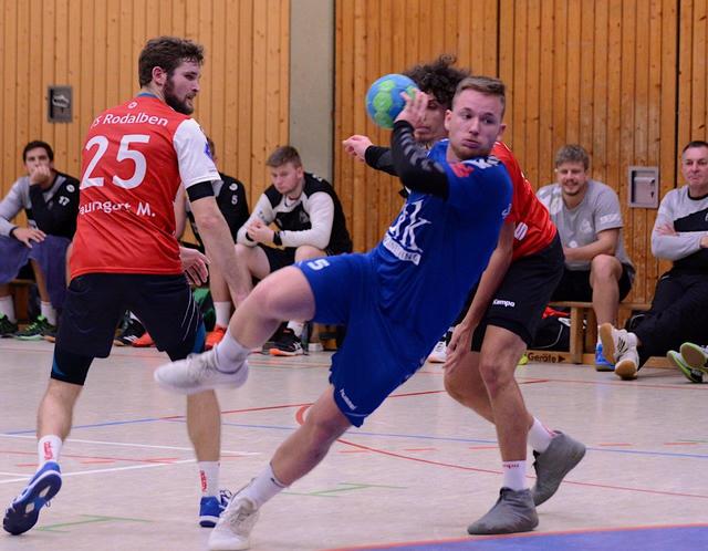 Dennis Würges mal mit links.