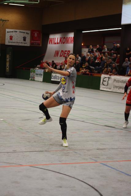 Nele Reimer, Nationalspierlin der NSU, beim Siebenmeter in vorbildlicher Haltung

FotoArchiv Merkel+Merkel