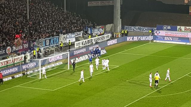Jubel mit Fink, dem Torschützen | Foto: jow