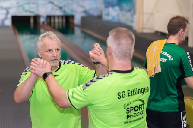 Die beiden Ettlinger Schlussspieler freuen sich nach ihrem Spiel | Foto: SG Ettlingen