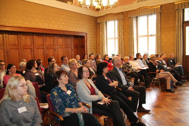 Behördennetzwerk „Runder Tisch zur Vereinbarkeit von Familie und Beruf" | Foto: Heike Schwitalla