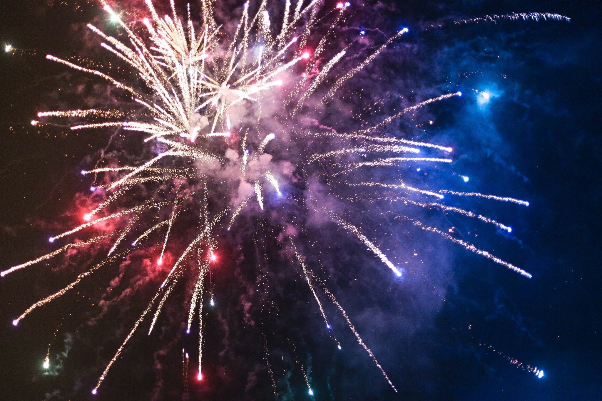 Ab Samstag 28 Dezember Gibt Es Boller Und Raketen In Den Laden