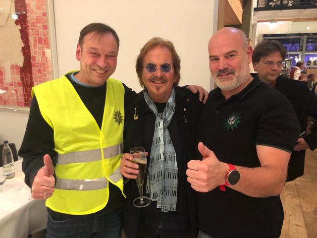 Michael Koch-Erlenwein, Frank Zander und Sven Beyer.  | Foto: Koch-Erlenwein