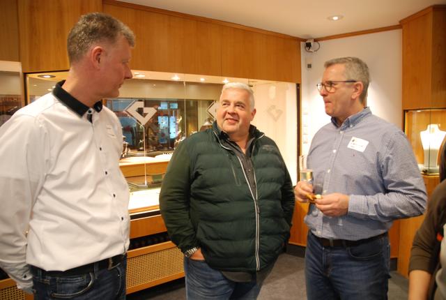 Claus Gernod im Gespräch mit seinen Gästen. | Foto: Markus Pacher