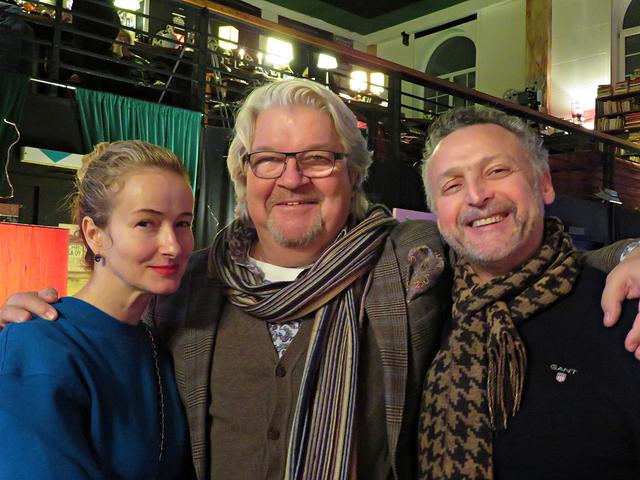 D'Angelos nehmen Unternehmer Berkel in die Mitte | Foto: Brigitte Melder