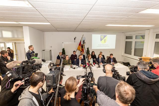 Pressekonferenz in der Südpfalz-Kaserne | Foto: Paul Needham